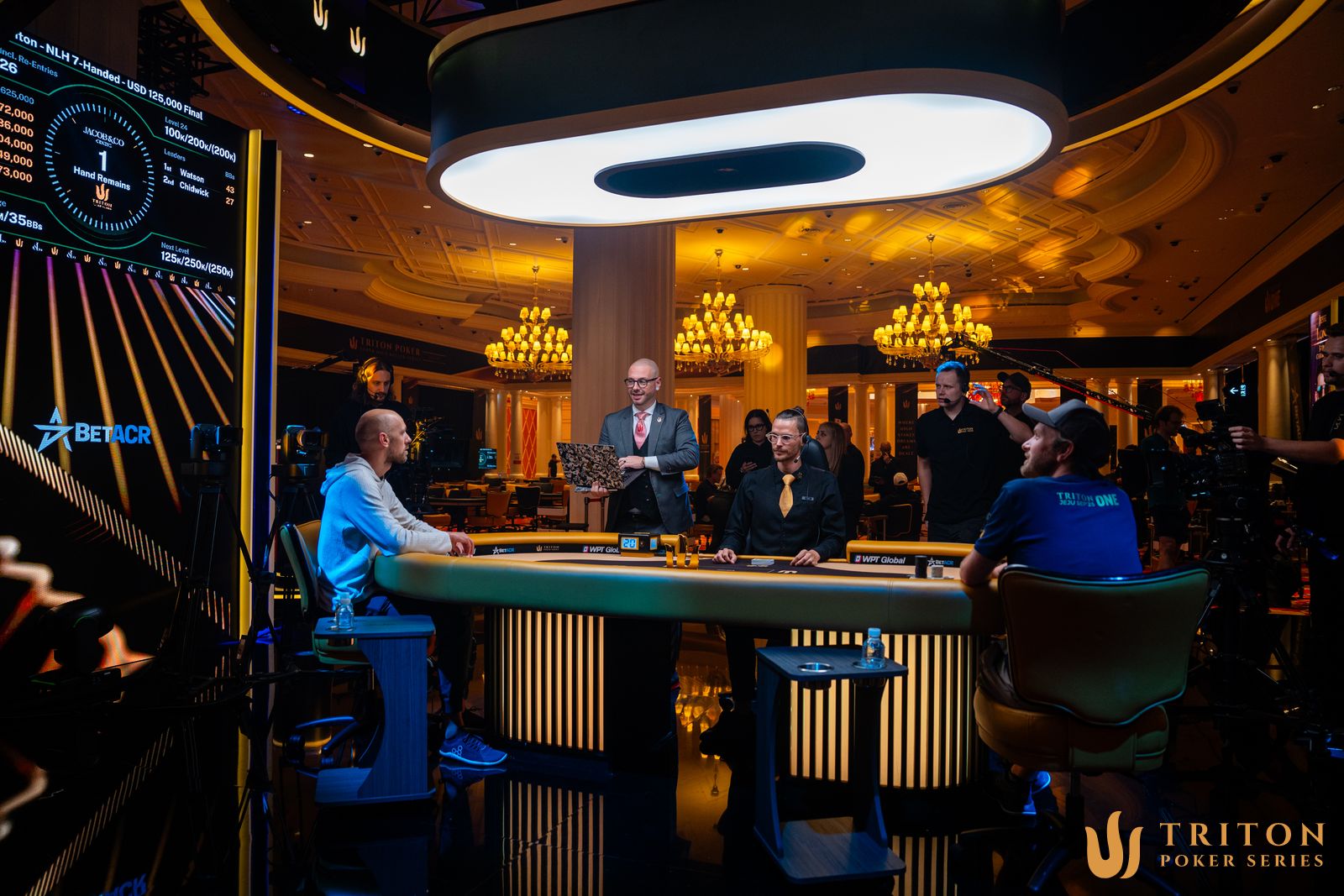 Heads up between Watson and Chidwick